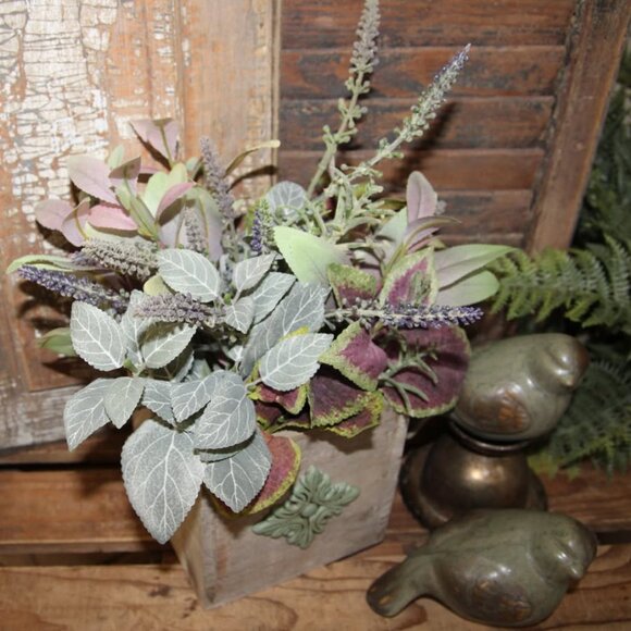 Rustic French Country Ceramic Decor Birds & Greenery Box Arrangement - Picture 8 of 8